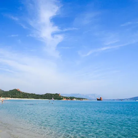 A Due Passi Dal Mare *